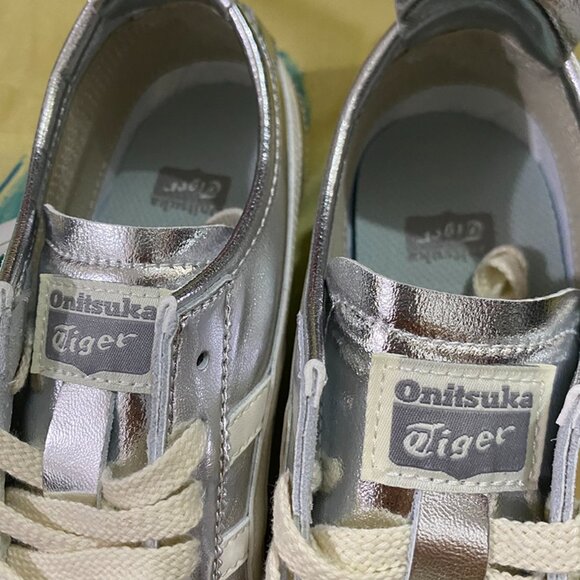 Onitsuka Tiger Silver Unisex Sneakers - Picture 3 of 9